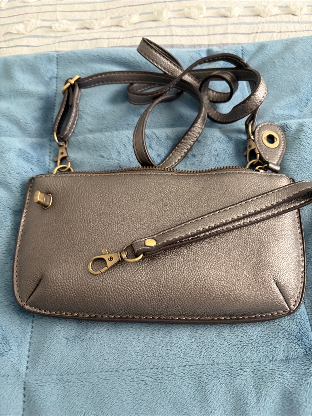 Joy Susan Metallic Gray Pebbled Crossbody Clutch with Strap - Picture 3 of 3